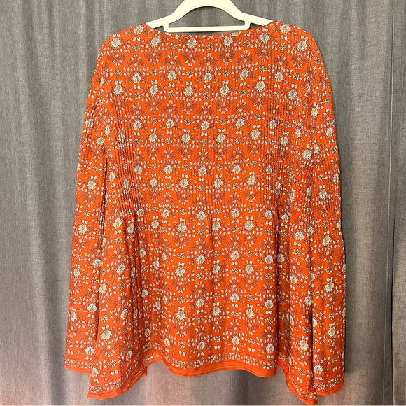 Max Studio Long Sleeve Flowing Blouse - Picture 5 of 6